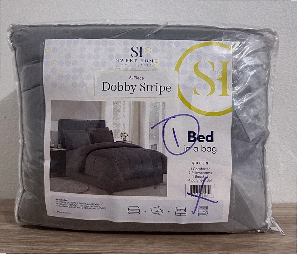 Queen Comforter Set 8 Piece Bed in a Bag with Bed Skirt, Fitted Sheet, Flat S...